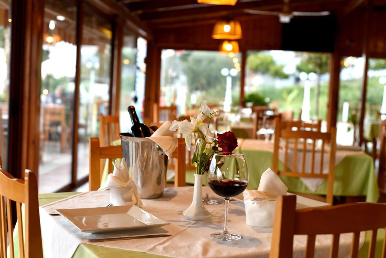Hotel Ramosaco, Radhime, Vlore Luaran gambar