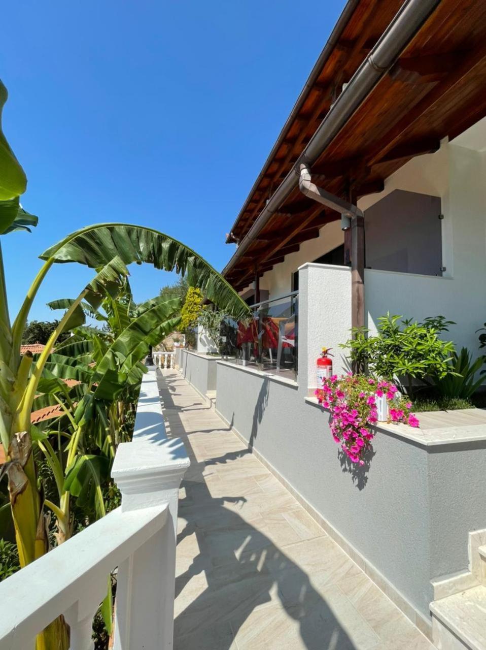 Hotel Ramosaco, Radhime, Vlore Luaran gambar